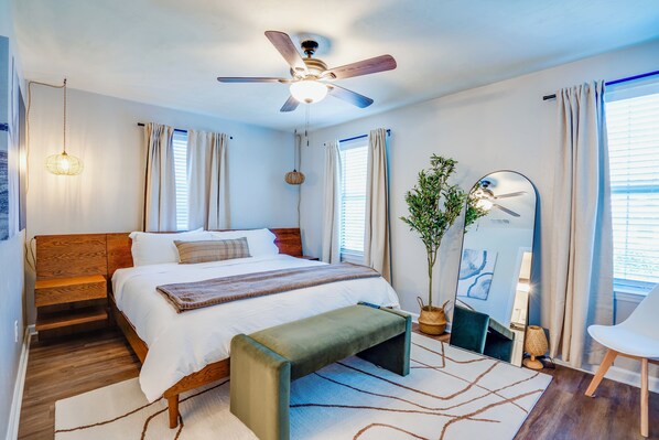 3 Schlafzimmer, Schreibtisch, Bügeleisen/Bügelbrett, Reisekinderbett