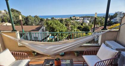 SEMI-DETACHED HOUSE ON THE HEIGHTS OF SITGES - 5 MIN BY CAR