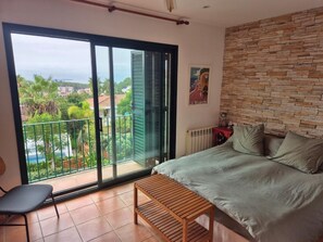 3 Schlafzimmer, Reisekinderbett, WLAN, BettwÀsche