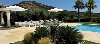 VILLA CYCAS - Luxurious vacation villa with sea view and all comforts