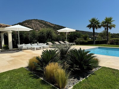 VILLA CYCAS - Luxurious vacation villa with sea view and all comforts