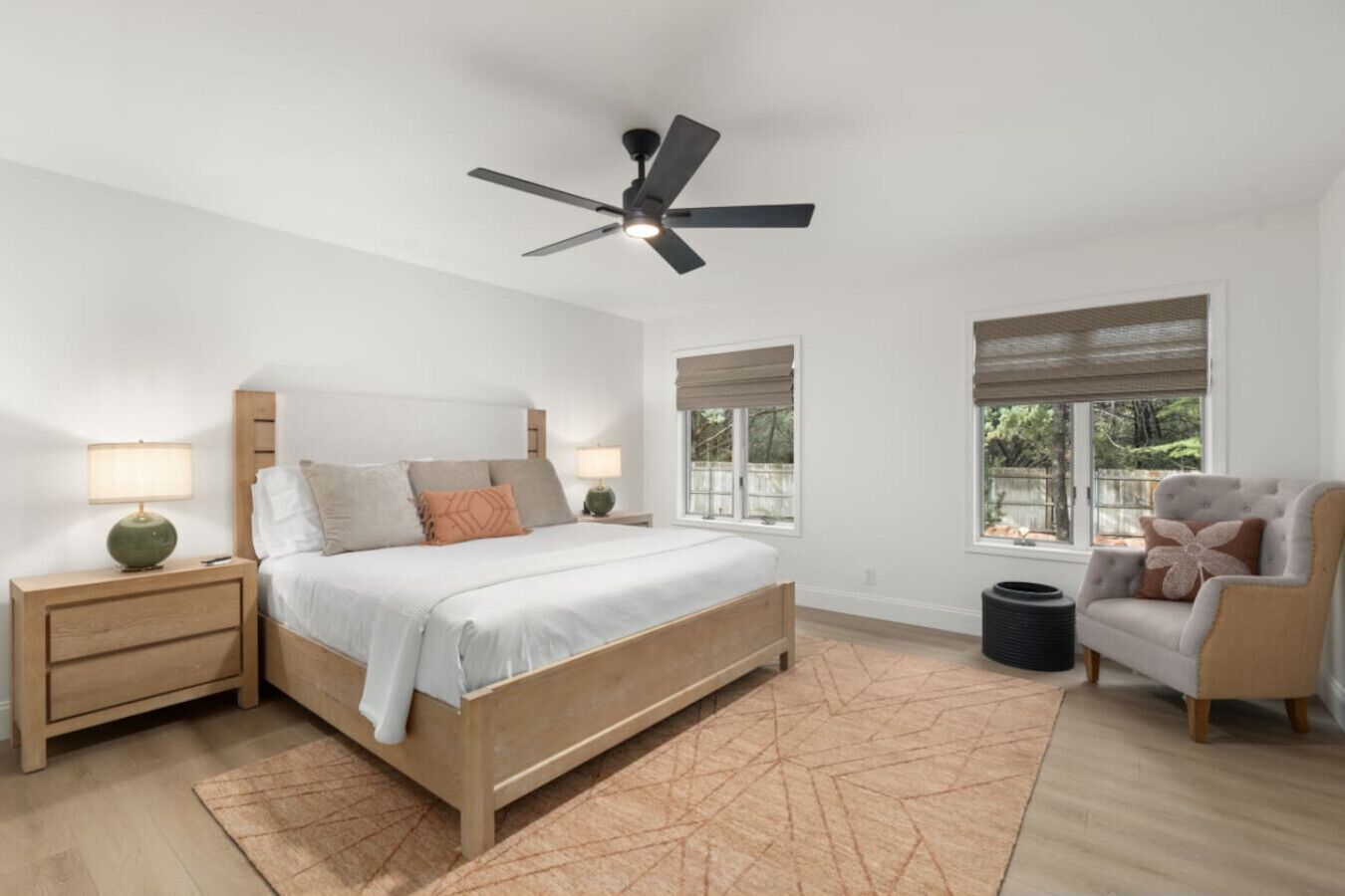 3 slaapkamers, een bureau, een strijkplank/strijkijzer, gratis wifi