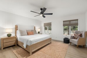 3 bedrooms, desk, iron/ironing board, travel cot