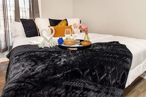 1 makuuhuone, silitysrauta/-lauta, Wi-Fi