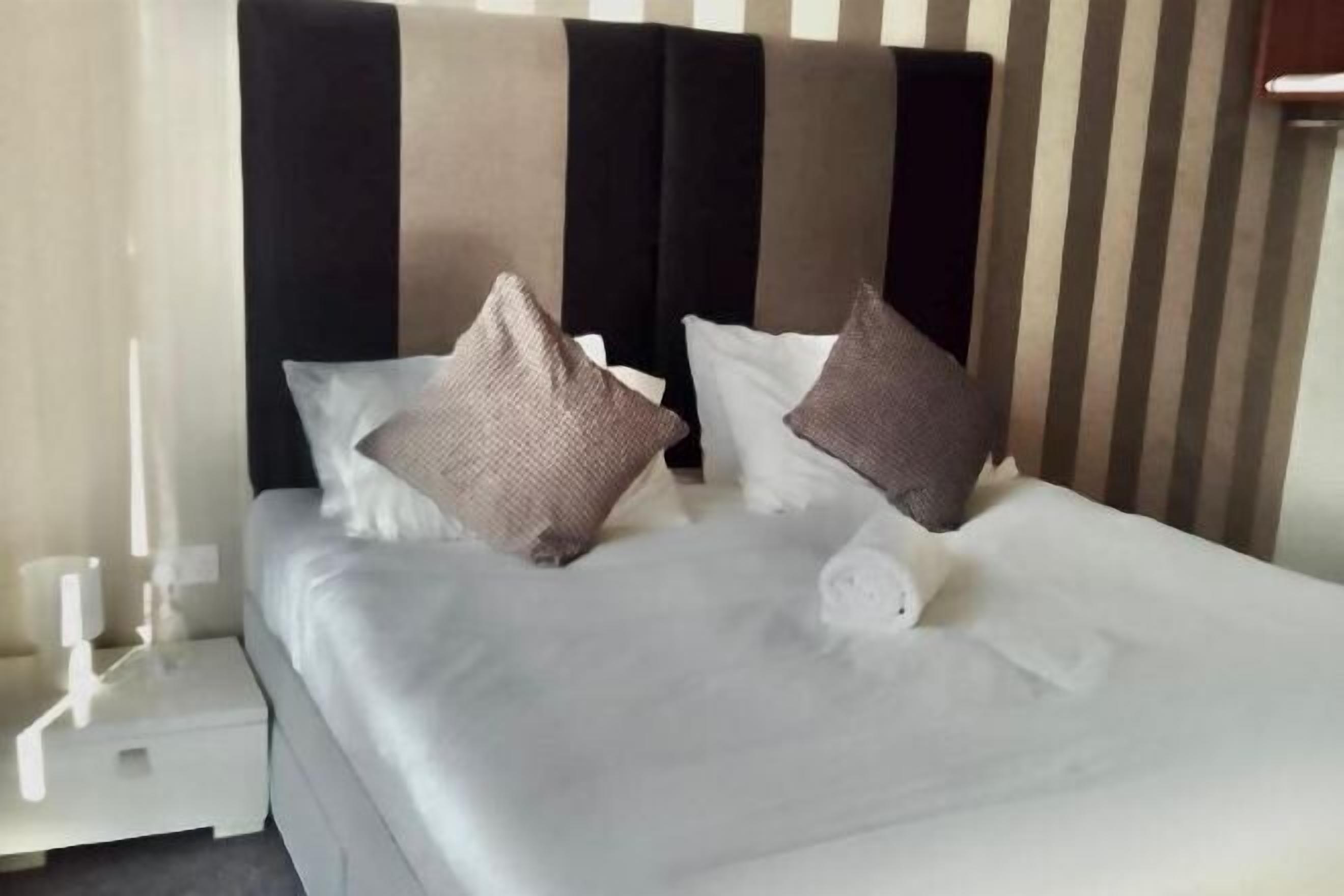 2 chambres, literie de qualité supérieure, chambres insonorisées