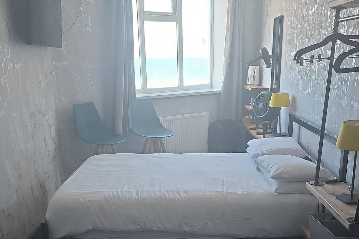 Double Room, Ensuite, Sea View (Room 16) | WiFi (free)