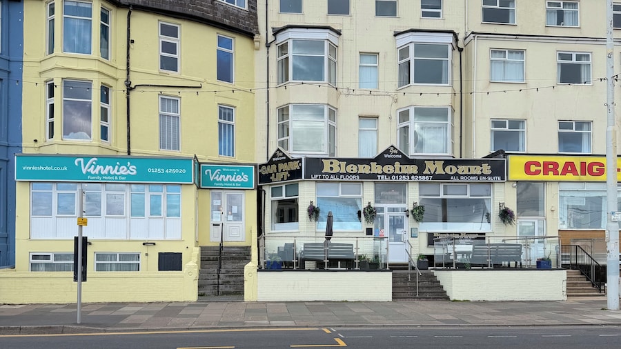 Vinnies Family Hotel