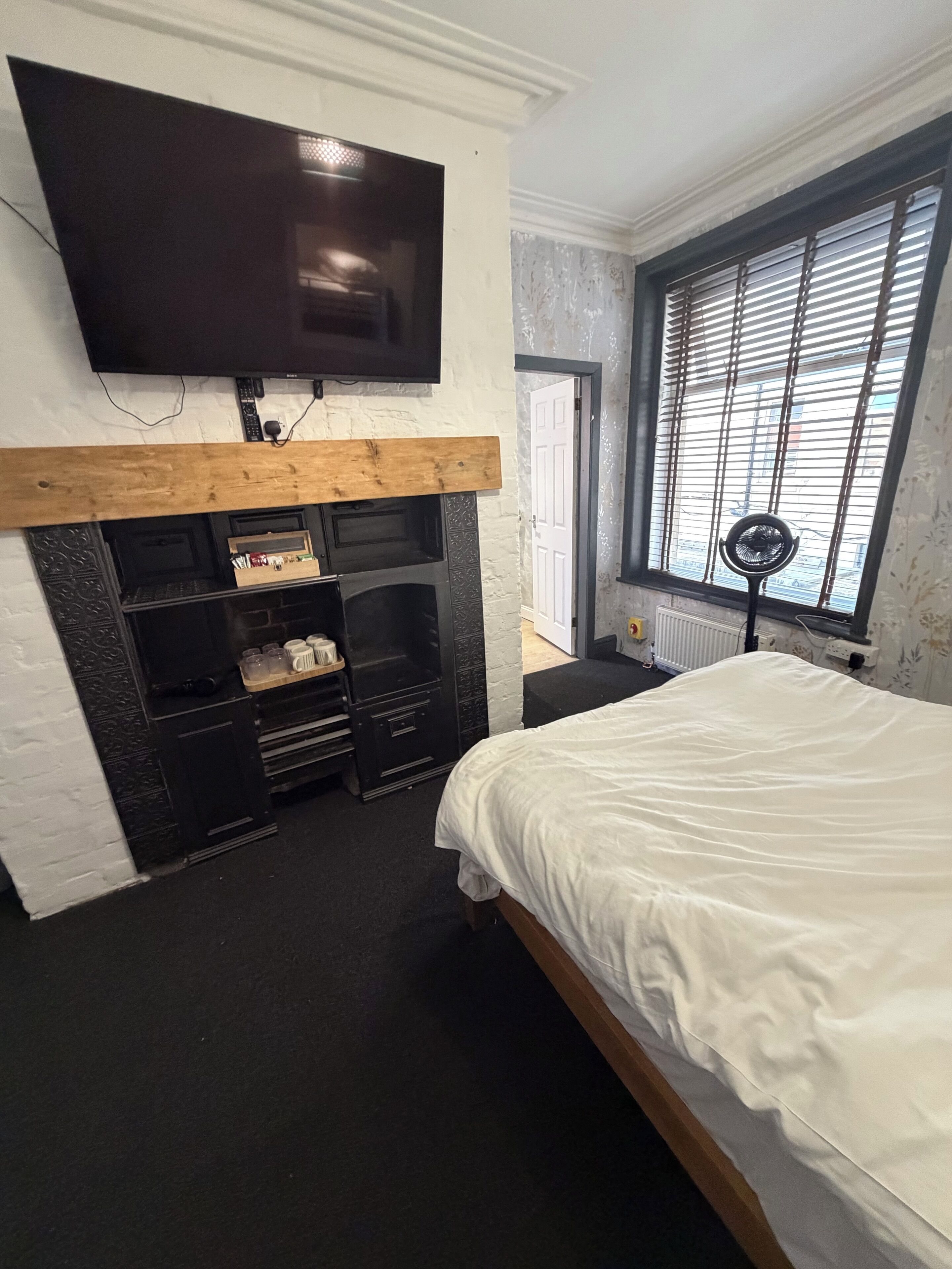 Suite, salle de bains attenante, vue ville (Room 1)