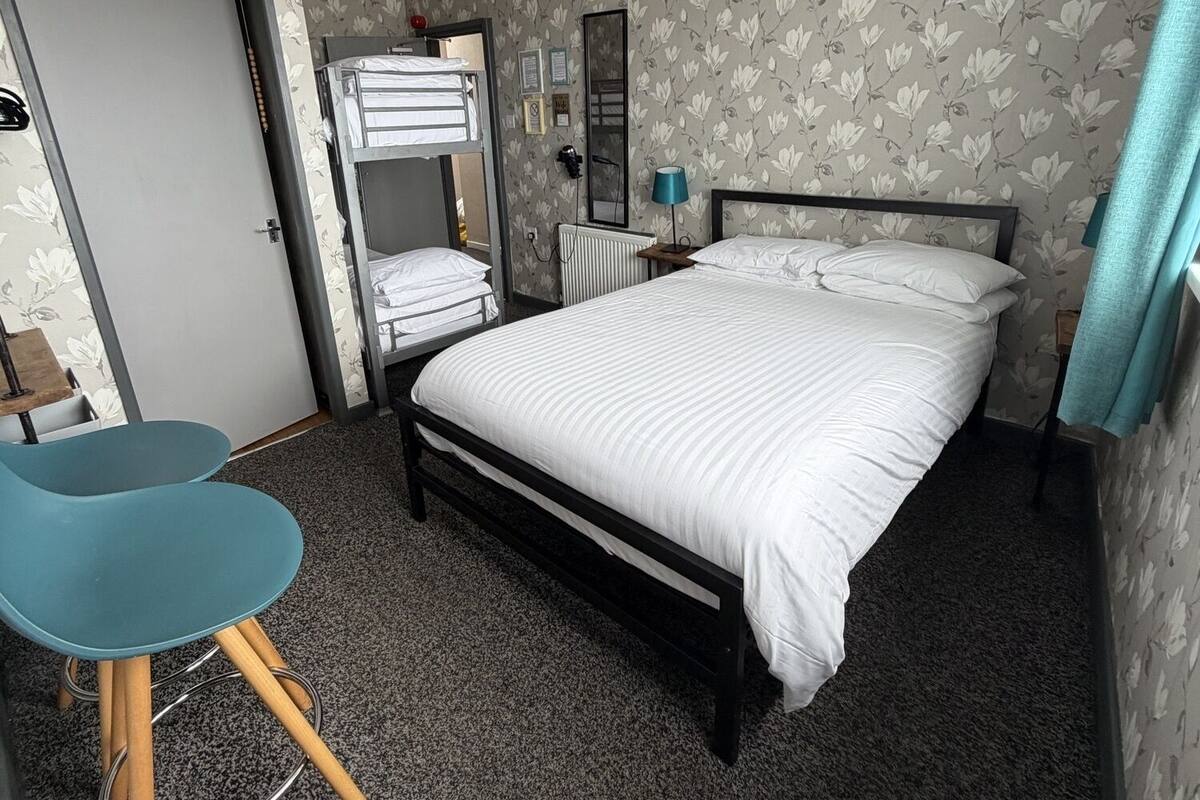 Habitació doble, amb bany privat, vistes al mar | Wifi gratuïta 