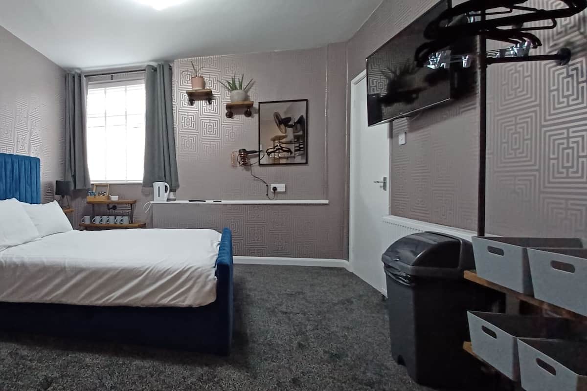 Suite, Ensuite (Room 14)