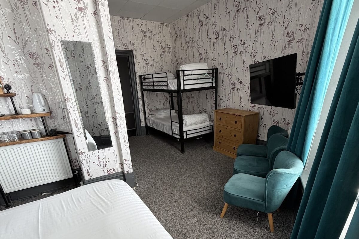 Double Room, Ensuite, Sea View | WiFi (free)