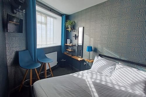 Double Room, Ensuite, Sea View (Room 16) | Free WiFi