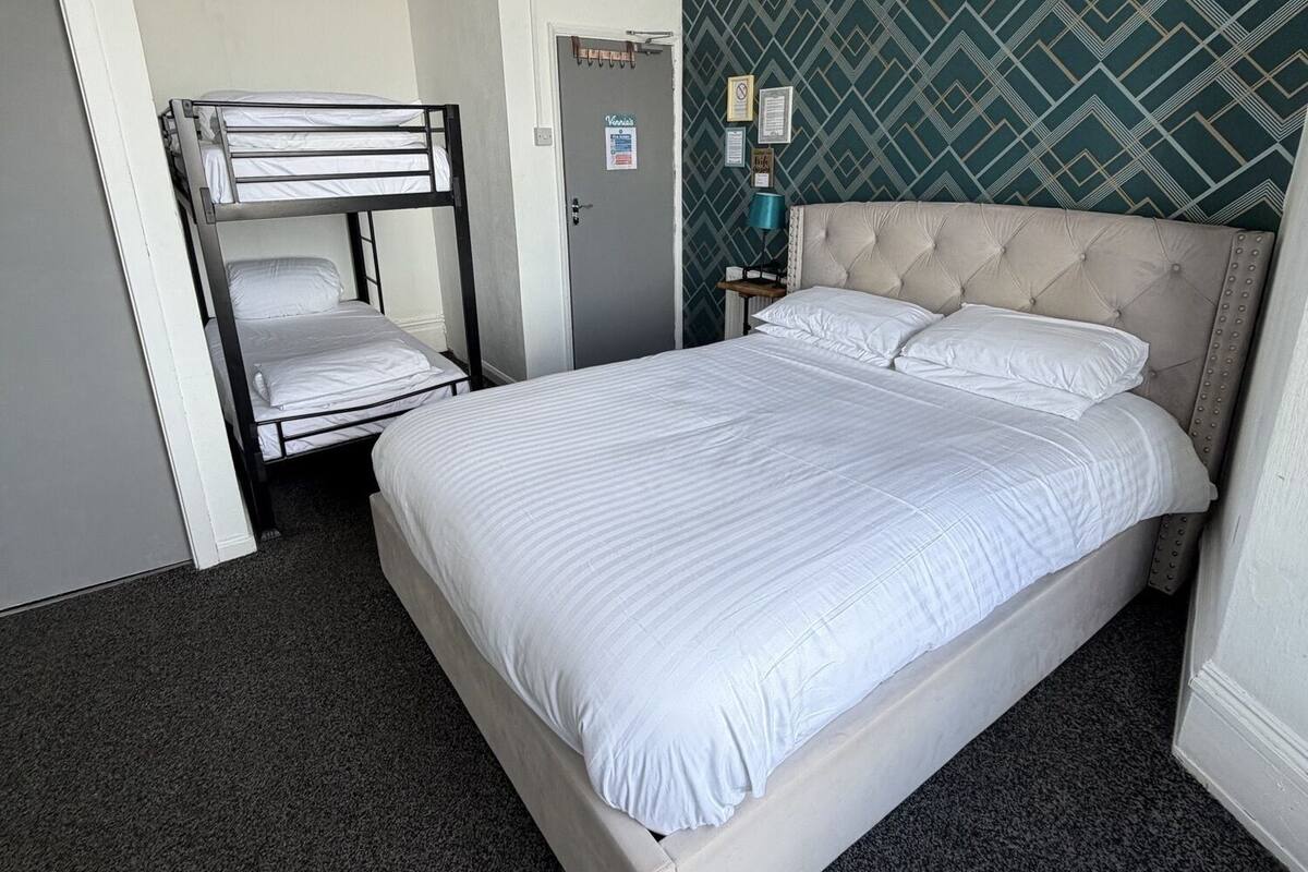 Suite, amb bany privat, vistes al mar (Room 7) | Wifi gratuïta 