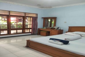 Free WiFi, bed sheets - Hotel O Daffsell Homestay Syariah (Yogyakarta)