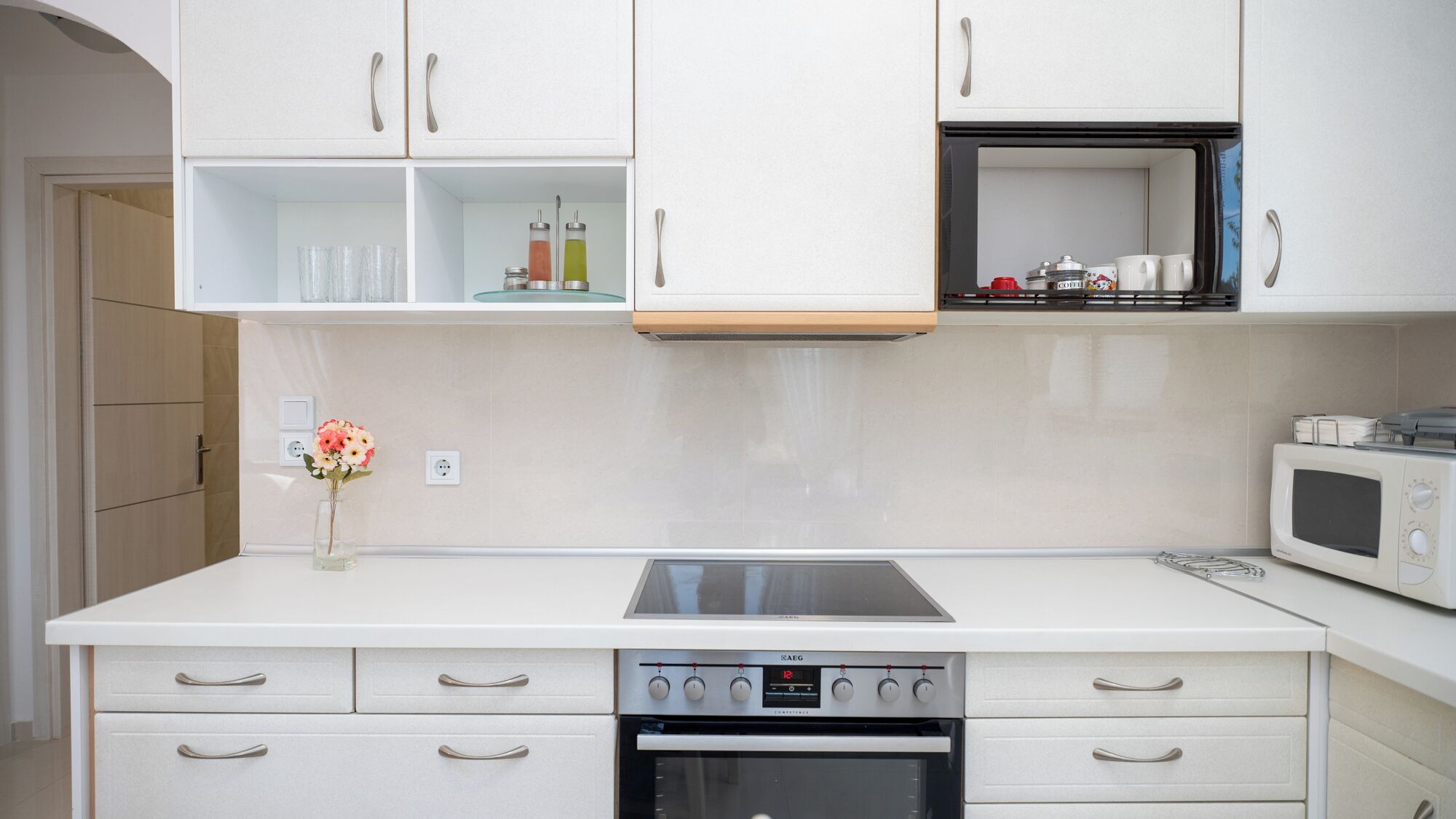 Electric kettle, toaster