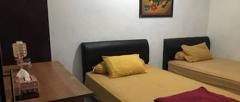 1 bedroom, free WiFi, bed sheets