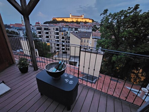 Studio 69 - 125m2, free parking, terrace, pets welcome