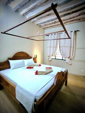 Deluxe Apartment | Bed sheets - The Tropinest  (Nungwi)