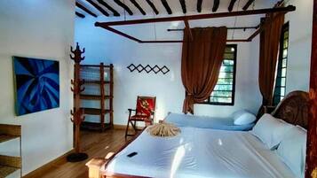 Deluxe Double Room, Garden View | Bed sheets