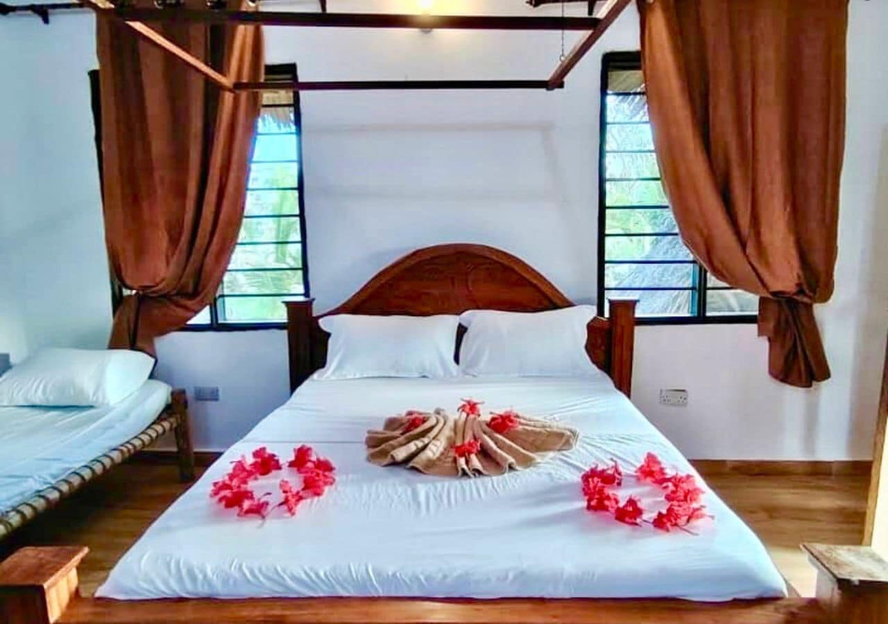 Deluxe Double Room, Garden View | Bed sheets