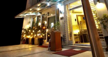 Townhouse OAK Metro Manila Near Osmena Highway PNR Pasay formerly Avitel Hotel