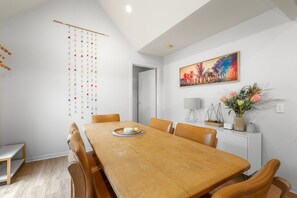 Dining - Otway Vista Five (Apollo Bay)