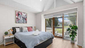 3 bedrooms, iron/ironing board, WiFi