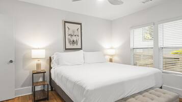 3 bedrooms, desk, iron/ironing board, travel cot