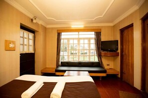 Deluxe-Doppelzimmer | Laptopgeeigneter Arbeitsplatz, kostenloses WLAN