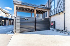 Property grounds - Luxury Condo in Silverthorne w/ Easy Access to Ski Resorts, Shops & Dining! (Silverthorne)