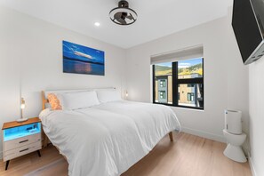 1 bedroom, desk, free WiFi, bed sheets