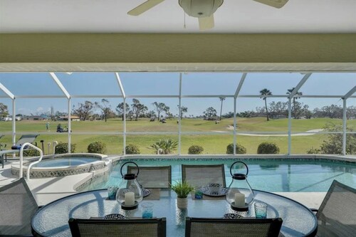 Rotonda Palms - Amazing, Golf course, Pool, Spa, Convenient to everything!