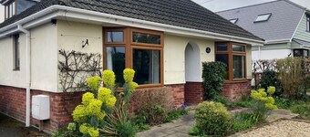 Wonderful accommodation with double bedroom en-suite shower, lounge and WiFi 