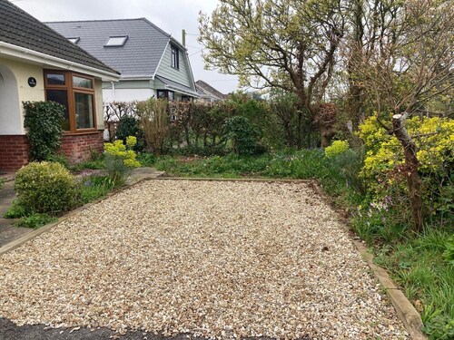 Wonderful accommodation with double bedroom en-suite shower, lounge and WiFi 