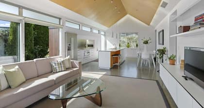 Hawkesbury Executive Home