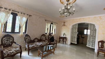 Villa | Interior