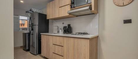 Frigorifero, microonde, macchina per tè/caffè