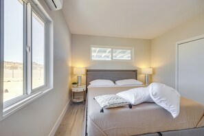 1 bedroom, iron/ironing board, bed sheets