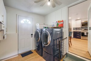 House (2 Bedrooms) | Interior