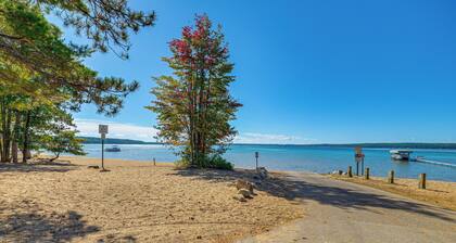 2 Blocks to Boat Ramp: Higgins Lake House w/ Grill