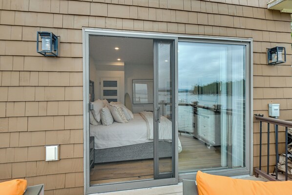 Apartment (2 Bedrooms) | Interior - Lake Winnipesaukee Condo w/ Beach Access! (Gilford)