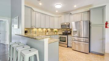 Nhà (3 Bedrooms) | Nội thất