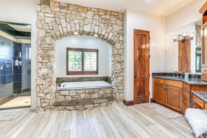 Villa (6 Bedrooms) | Interior