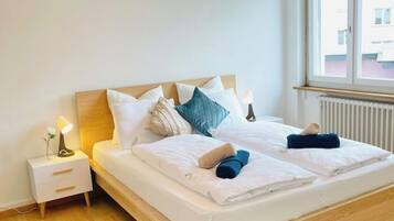 3 bedrooms, iron/ironing board, WiFi, bed sheets