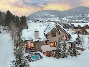 المنشأة من الخارج