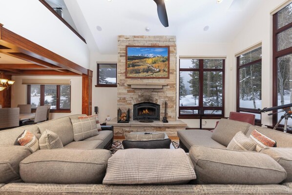 Smart TV, fireplace, table football, ping pong