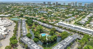 Exterior - Gorgeous Inside - Stunning Resort Views! (Naples)