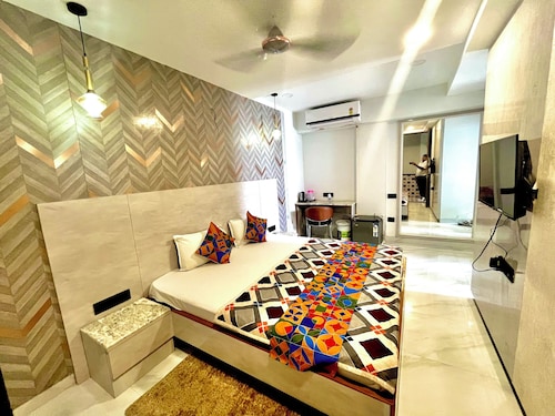 Hotel Shubh Hari