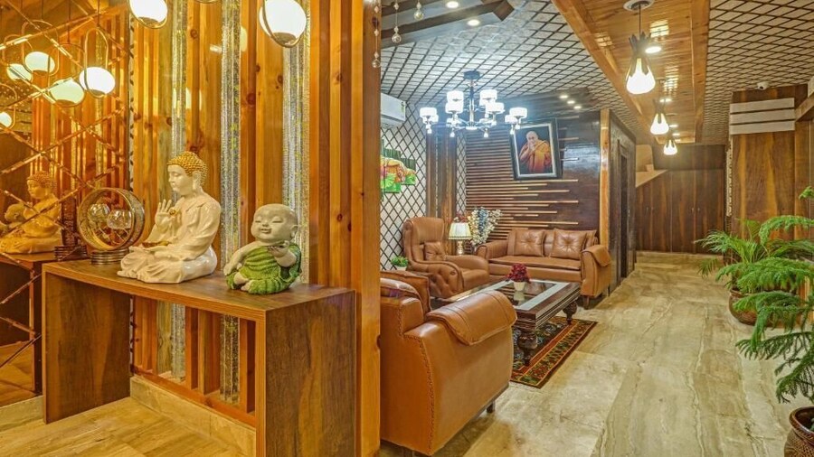 Hotel Woodville Inn - Hotel in Mcleodganj