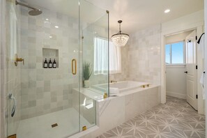 Hair dryer, towels - Modern Farmhouse w/pool, hot tub & spectacular views (Paso Robles)